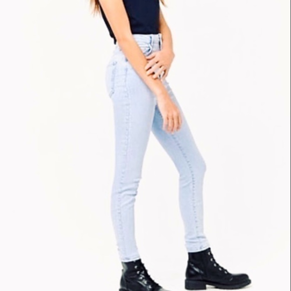 Forever 21 high-rise skinny jeans light blue wash 26